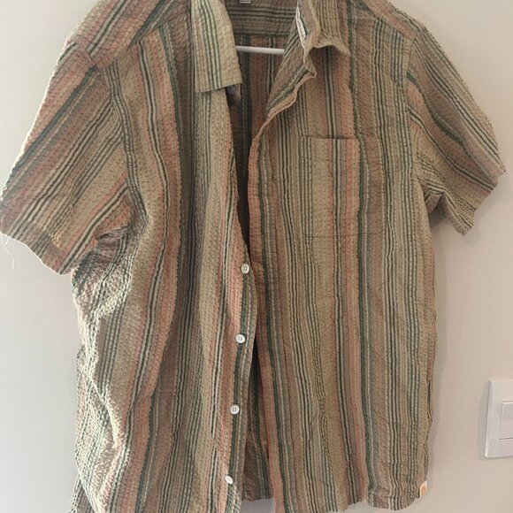 Free Planet short sleeve button down L - Picture 5 of 8
